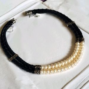 SS leather and cultured pearl choker
